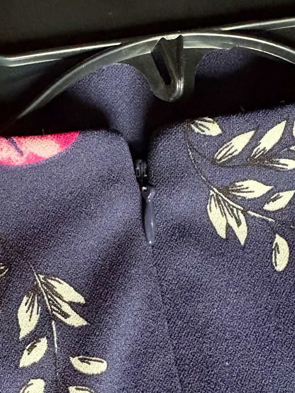 NWOT- Vince Camuto Navy Floral Sheath Dress- Size 6- Wedding Guest Dress 🌸 - Picture 9 of 9